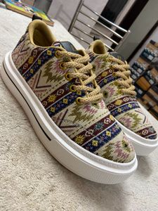 Trendy Multicoloured Shoes