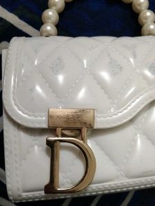 Pearl Handle White Bag