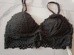 Aeropostale Women’s Sz. L Black Floral Lace
