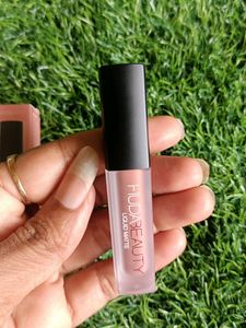 Huda Beauty Liquid Matte Lipstick