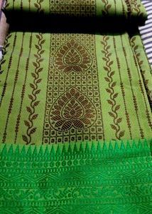 KASI Premium Rare Silk Saree With Green Patterned
