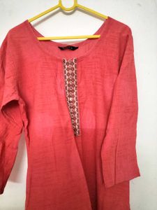 Elegant Women's Ethnic Kurta