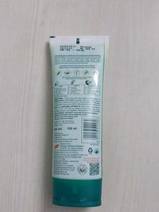 Himalaya Purifying Neem Face Wash