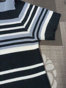 Very Pretty  Crop Top Never Used Brand New