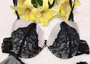 Lace Detail Bra With Beautiful Penty