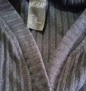 Black ribbed crop top