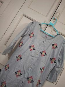 Embroidered Grey Kurta