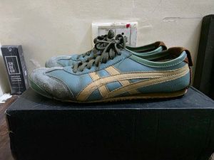Onitsuka Tiger Sneakers