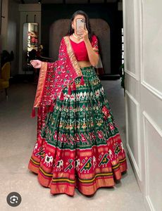 New Bollywood Stayle Beautiful Lahenga Dress Inpot