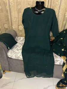 Elegant Green Embroidered Kurta Set