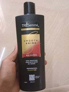 TRESemme Smooth & Shine Shampoo