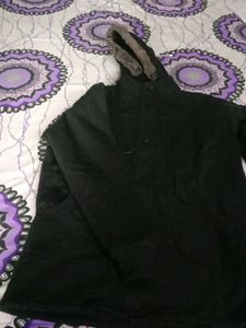 Heavy Woollen Jacket With Hudy