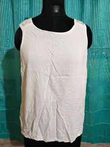 Size S/M🎁Buy 2 Get 1 Free🎁 White Sleeveless Top