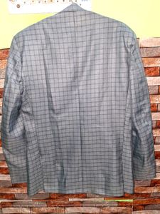 New Without Tag Stylish Plaid Blazer