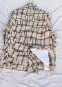 Plaid Blazer - Stylish &amp; Versatile