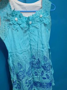 Women&#39;s Top 💙
