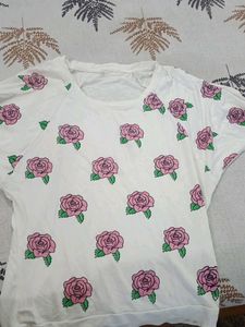Asthetic Tshirt For Girls / Flower Pattern