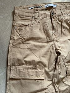 Berskha Cargo Pants