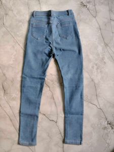 skinny blue jeans
