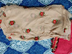 Elegant Floral Embroidered Kurta