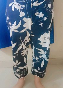 Floral Print Cropped Pants