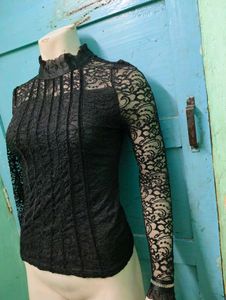 Mesh Top With Beutiful Sleeves