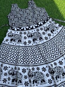 black nd white reguler gown