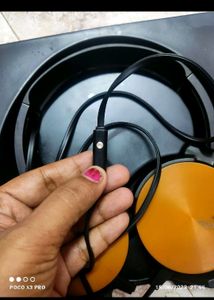 Black Over The Head Wired Signatize Headphone