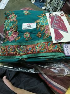 Green Kadhai Saree With Blouse Piece