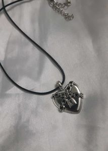 Gothic Heart Lock Pendant Necklace