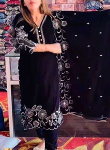 Elegant Black Embroidered Kurta Set