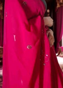 Beautiful Saree - 600 Rupees/2500 Coins