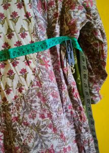 Raund Neck Gown