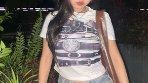 white belt printed pullover tshirt