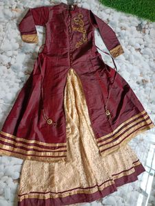 Mastani Set With Maroon Kurti &amp; Golden Skirt
