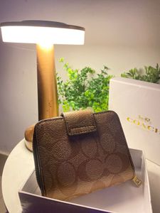 *Final Price Coach Wallet with card holder and box