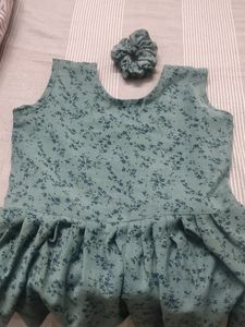 Top With Matching Scrunchie