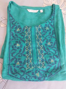 Embroidered Kurti From Big bazaar In Morpankhi Color