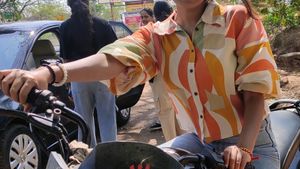 SHIRT Bell Sleeve