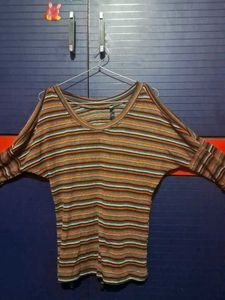 Arm Slit Design Top