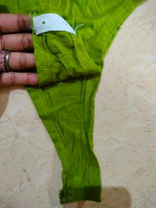Fitted Bodysuit 💚🍉🌱🦜🍏🦚