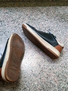 (UK 7) NAVY BLUE SOLEPLAY SHOES