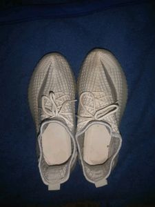 Adidas Yeazy Shoe 👟