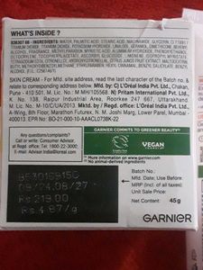 Garnier Bright Complete  Vitamin C Face Wash &amp; Ser