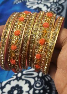 Beautiful Bangle Set With Free Saree Pin