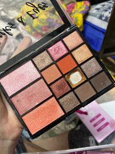 Maybelline Super Stay Foundation And Eyeshadow