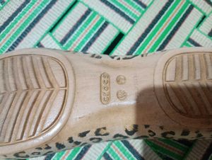 Crocs Bellarians... Perfect Condition to Wear