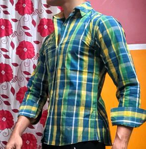 Bold Checkered Shirt | S | Fresh &amp; Fitted Look