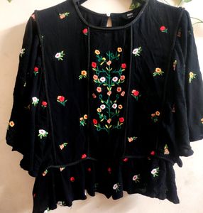 Woman 🖤 Black Top , XXL , New One