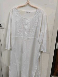 Elegant White Embroidered Kurta